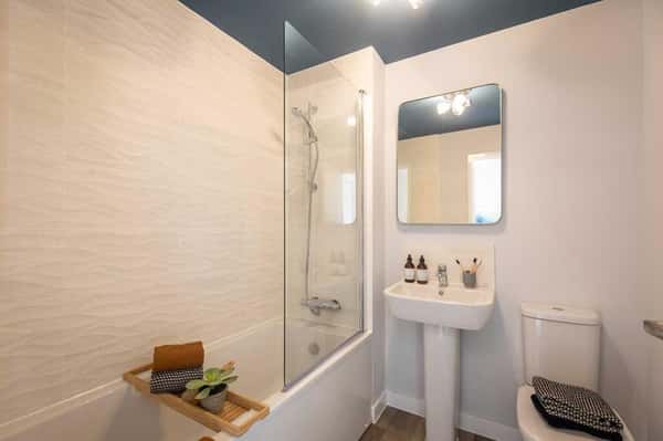 2 bedroom house at Pleasley View - Image 6