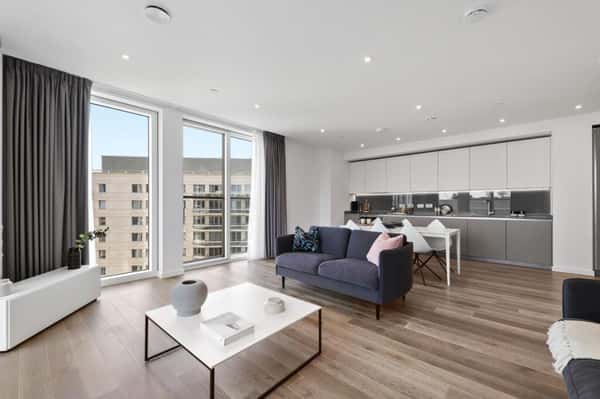 1 bedroom apartment at East Village - Image 12
