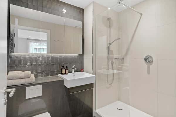 2 bedroom apartment at East Village - Image 5