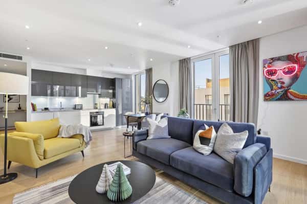 2 bedroom apartment at East Village - Image 27