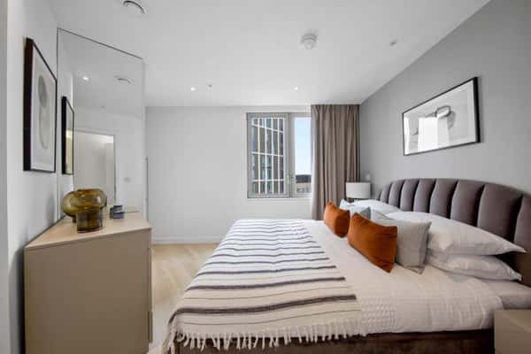 2 bedroom apartment at East Village - Image 7