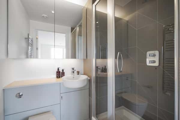 2 bedroom apartment at East Village - Image 11