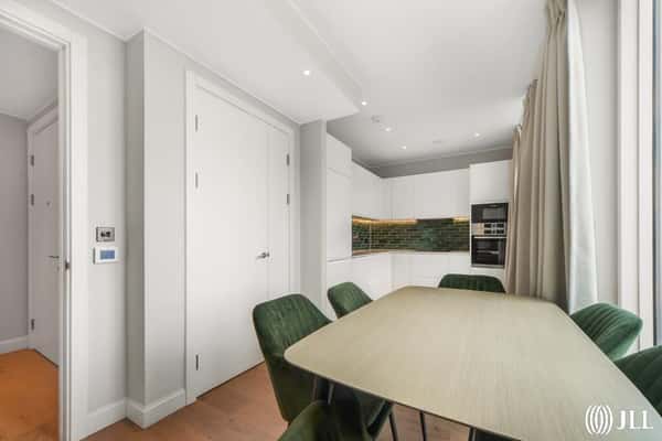 2 bedroom apartment at Sugar House Island - Image 20
