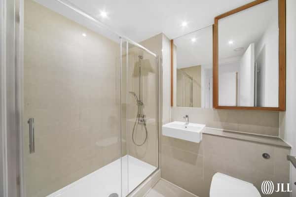 3 bedroom apartment at Sugar House Island - Image 8