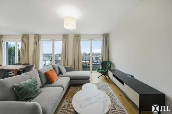 3 bedroom apartment at Sugar House Island - Image 19