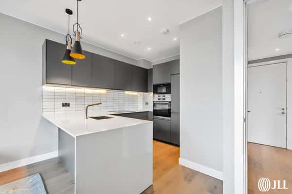 1 bedroom apartment at Sugar House Island - Image 11