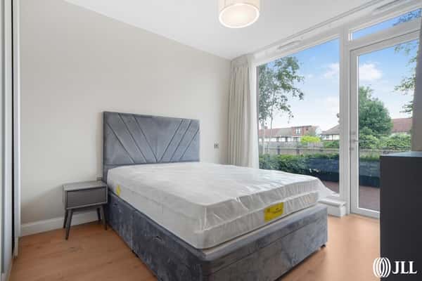 1 bedroom apartment at Sugar House Island - Image 12