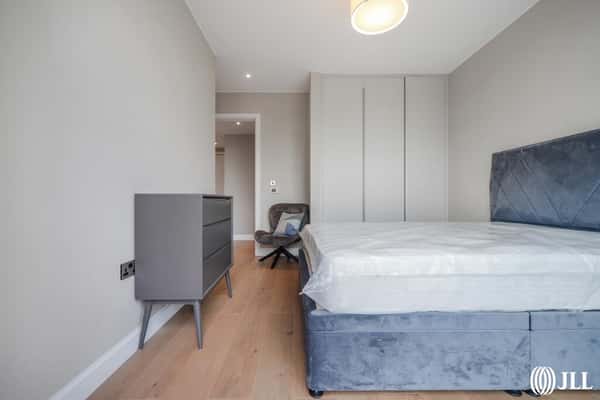 1 bedroom apartment at Sugar House Island - Image 14