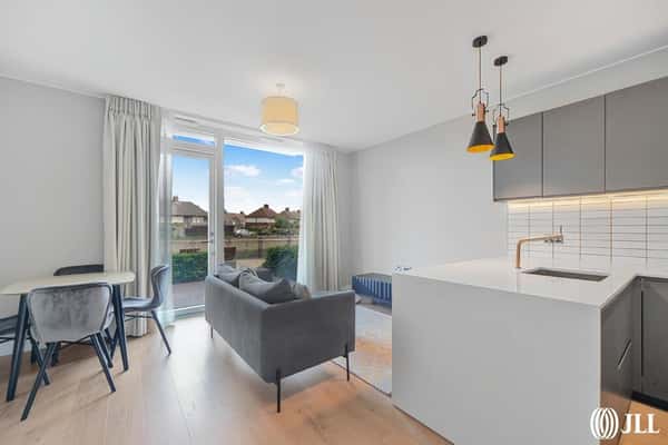 1 bedroom apartment at Sugar House Island - Image 24