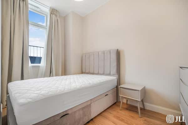 3 bedroom apartment at Sugar House Island - Image 6