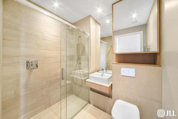 3 bedroom apartment at Sugar House Island - Image 10