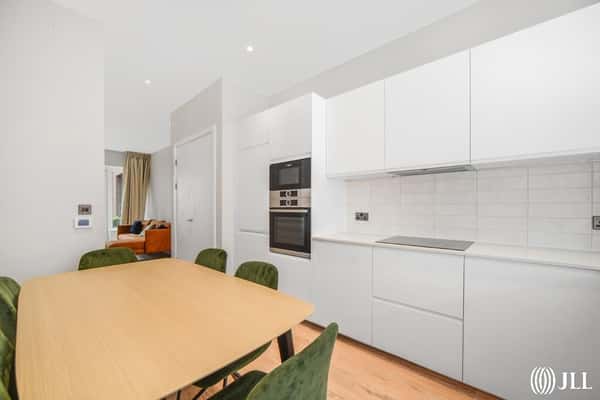 3 bedroom apartment at Sugar House Island - Image 18