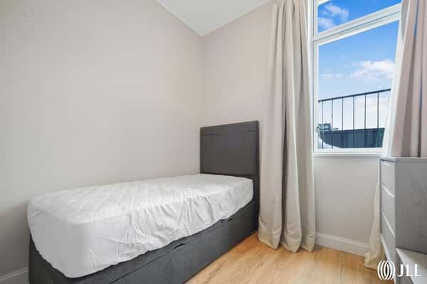 3 bedroom apartment at Sugar House Island - Image 29