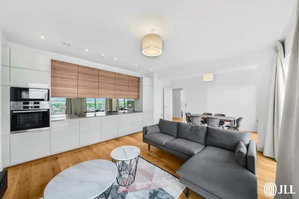 3 bedroom apartment at Sugar House Island - Image 12