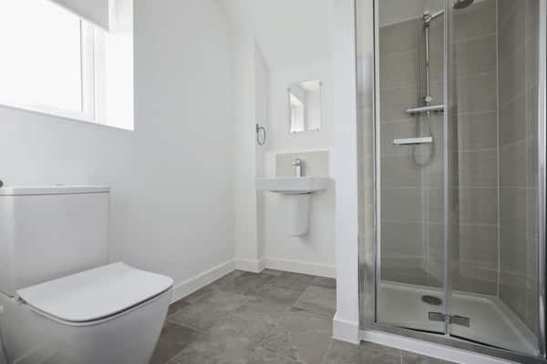 3 bedroom house at Norwood Quarter - Image 8