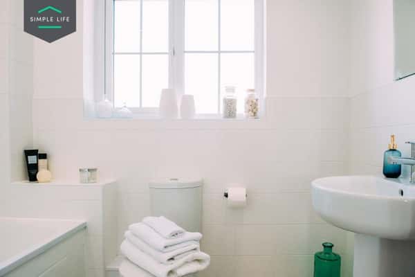 3 bedroom house at James Mill Way - Image 6