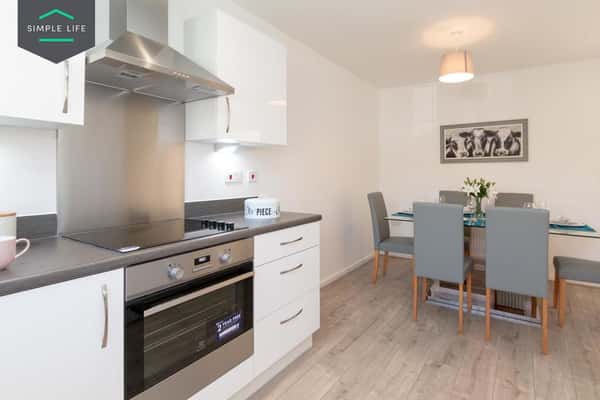 3 bedroom house at Wards Keep - Image 4