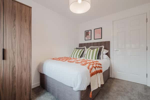 2 bedroom apartment at Albion Place - Image 8