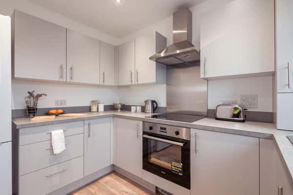 2 bedroom apartment at Bridgewater Village - Image 11