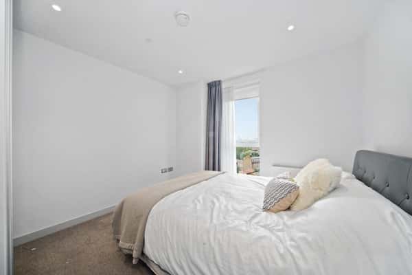 2 bedroom apartment at Elephant Central - Image 9