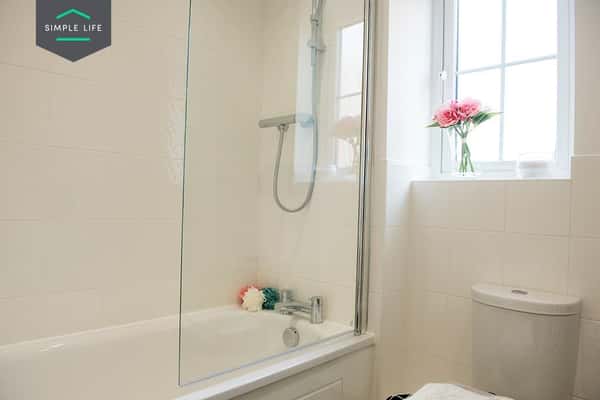 2 bedroom house at James Mill Way - Image 5