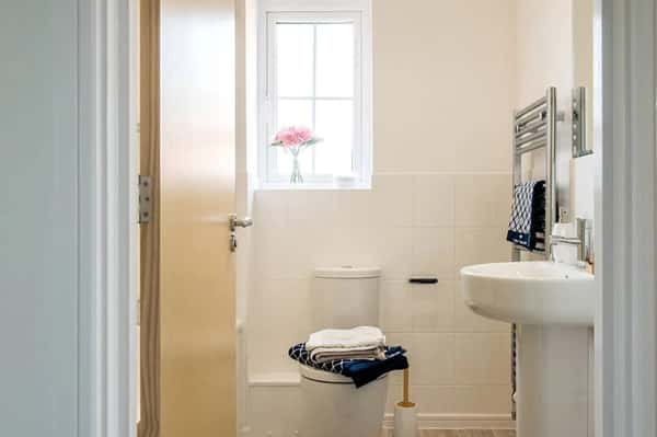 2 bedroom house at James Mill Way - Image 8