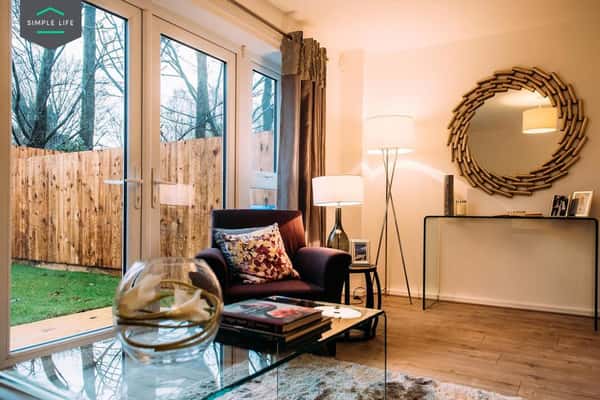 3 bedroom house at Prescot Park - Image 2