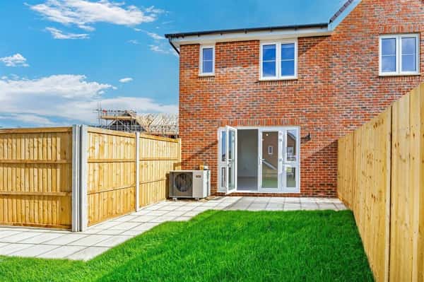 2 bedroom house at Ashdown House - Image 12