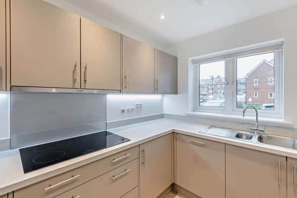 4 bedroom house at Ashdown House - Image 11