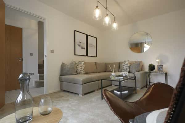 3 bedroom house at Siskin Park - Image 4