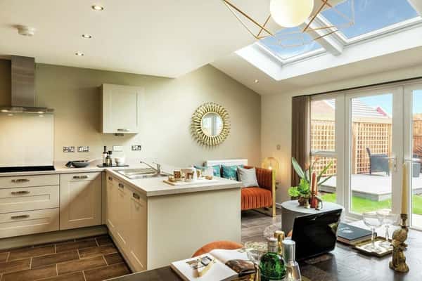 4 bedroom house at Siskin Park - Image 9