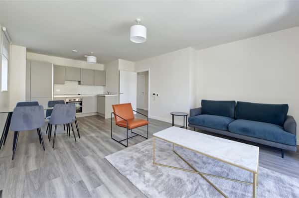 2 bedroom apartment at Springfield Parkside - Image 5