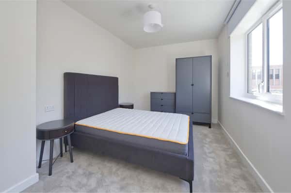 2 bedroom apartment at Springfield Parkside - Image 19