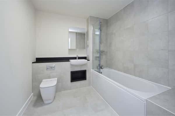 2 bedroom apartment at Springfield Parkside - Image 1