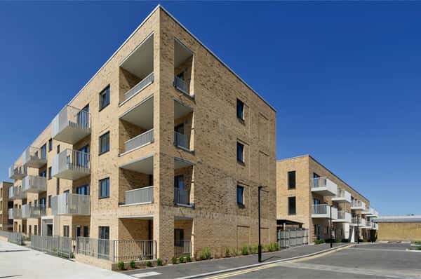 2 bedroom apartment at Springfield Parkside - Image 3