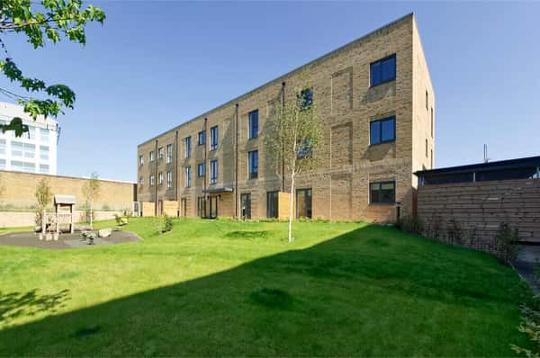 2 bedroom apartment at Springfield Parkside - Image 17