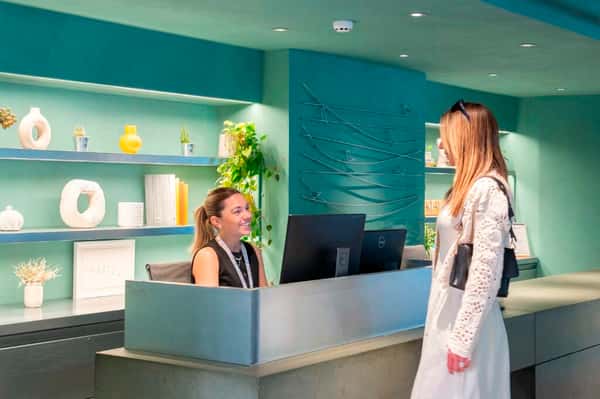 2 bedroom apartment at The Lark - Image 12