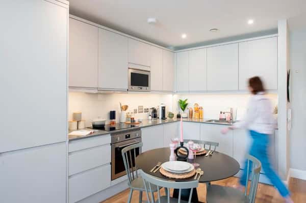 2 bedroom apartment at The Lark - Image 4