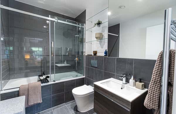 2 bedroom apartment at Cortland Cassiobury - Image 2