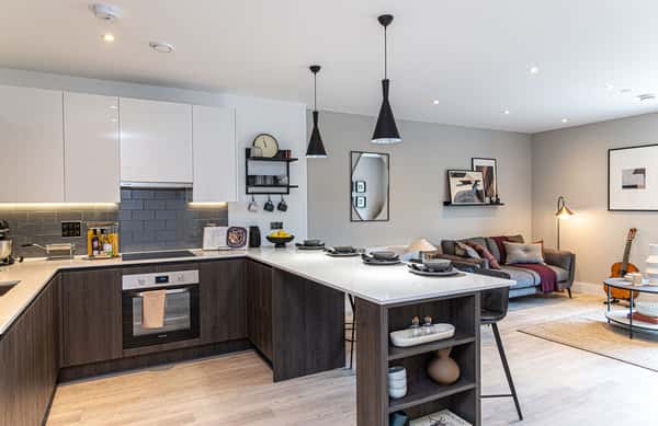 2 bedroom apartment at Cortland Cassiobury - Image 13