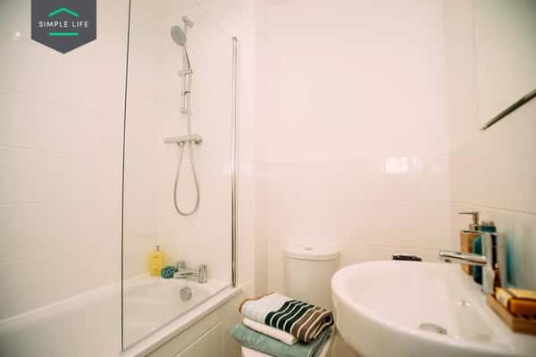 4 bedroom house at Wards Keep - Image 12