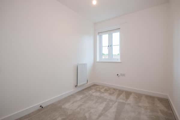3 bedroom house at Stanton Cross - Image 6