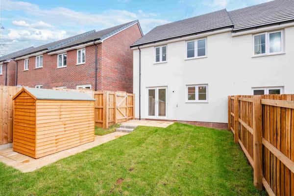 3 bedroom house at Stanton Cross - Image 9