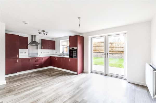 3 bedroom house at Stanton Cross - Image 14