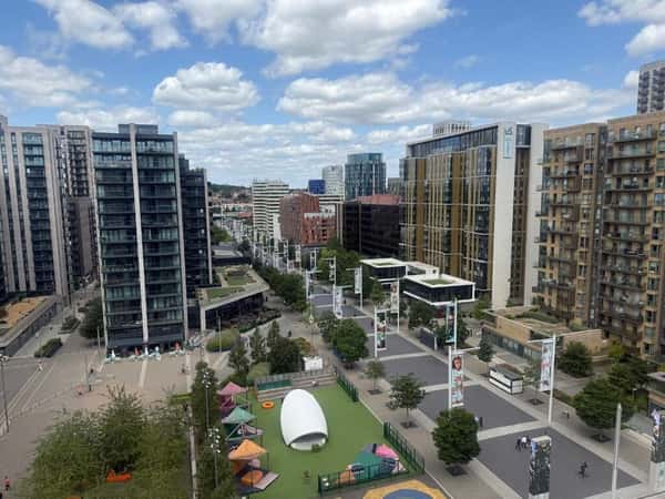 2 bedroom apartment at Alameda - Image 9