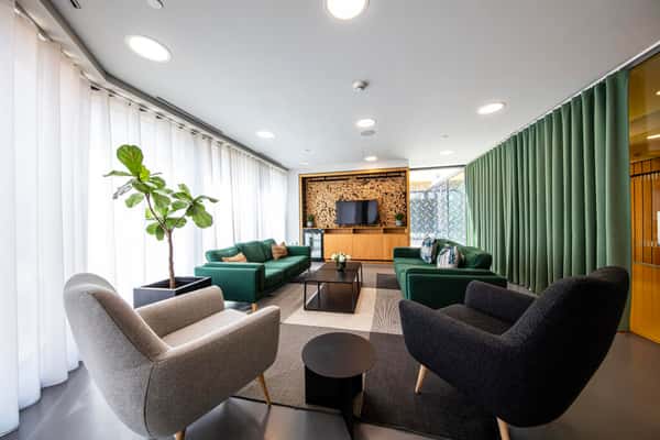 1 bedroom apartment at Alameda - Image 16