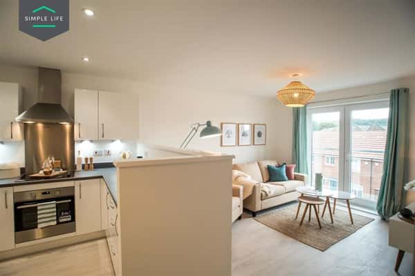 2 bedroom apartment at Canalside - Image 12