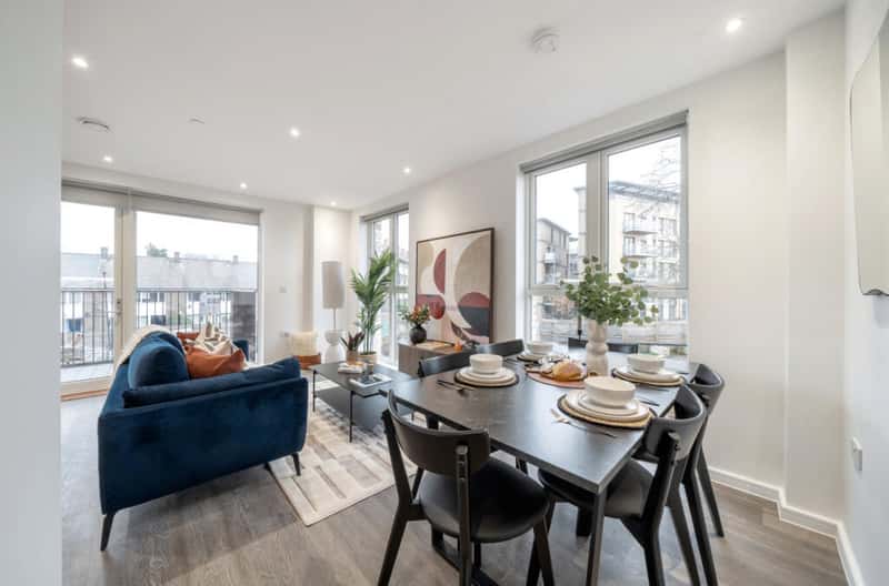 Clapham Park - Image 10