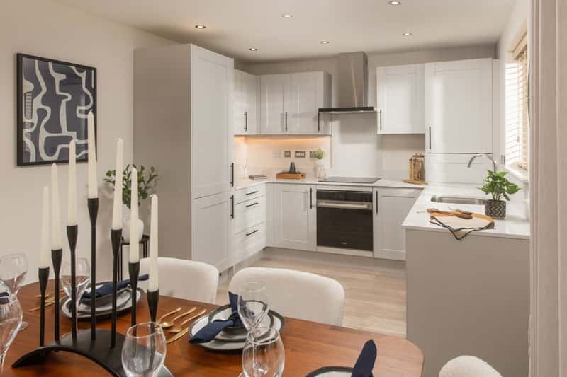 The Avenue - Image 4