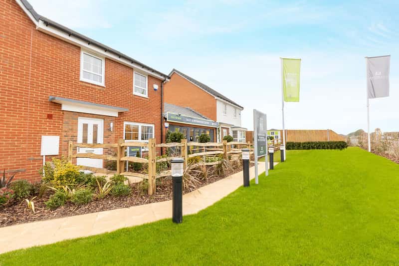 Barratt Homes at The Woodlands - Image 19